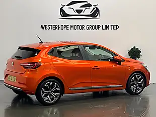 Used 2020 Renault Clio Iconic Orange - Interior and Exterior details 4