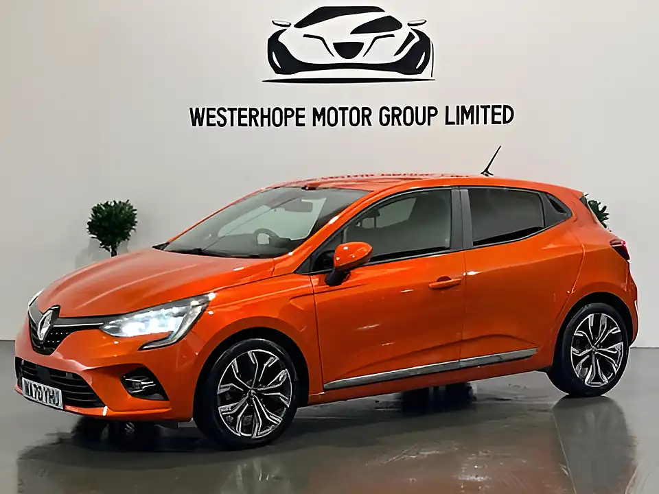 Used 2020 Renault Clio Iconic Orange - Interior and Exterior details 8