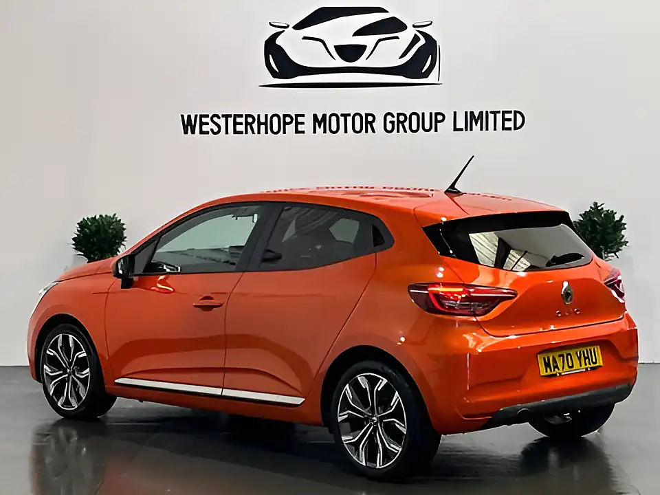 Used 2020 Renault Clio Iconic Orange - Interior and Exterior details 9