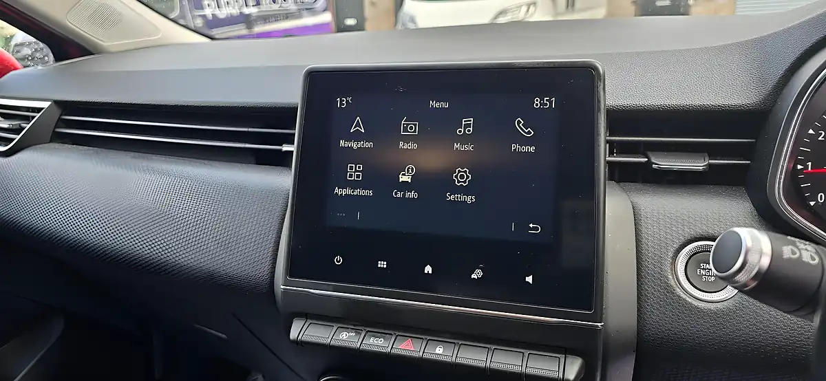 Used 2020 Renault Clio Iconic Red - Interior and Exterior details 10