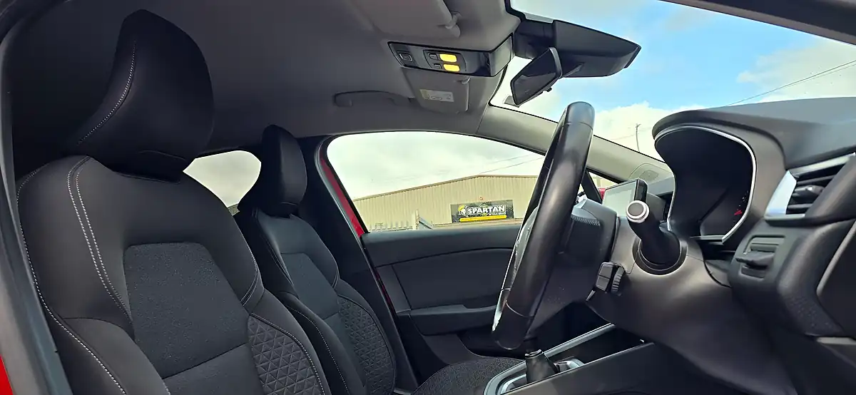 Used 2020 Renault Clio Iconic Red - Interior and Exterior details 16