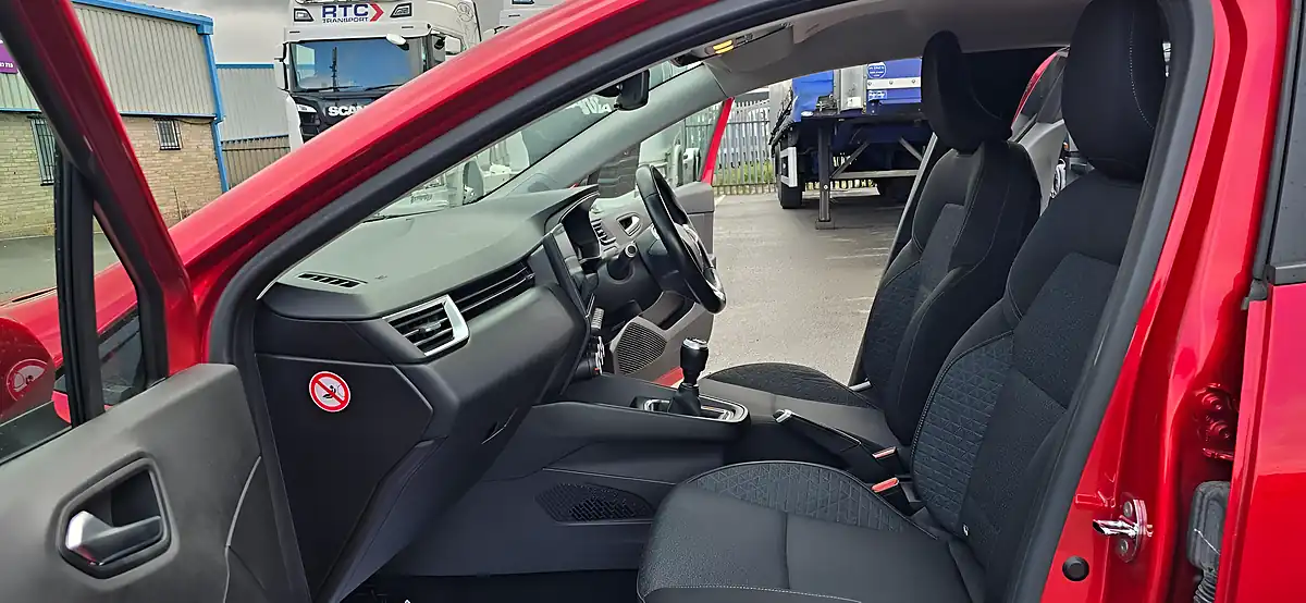 Used 2020 Renault Clio Iconic Red - Interior and Exterior details 17