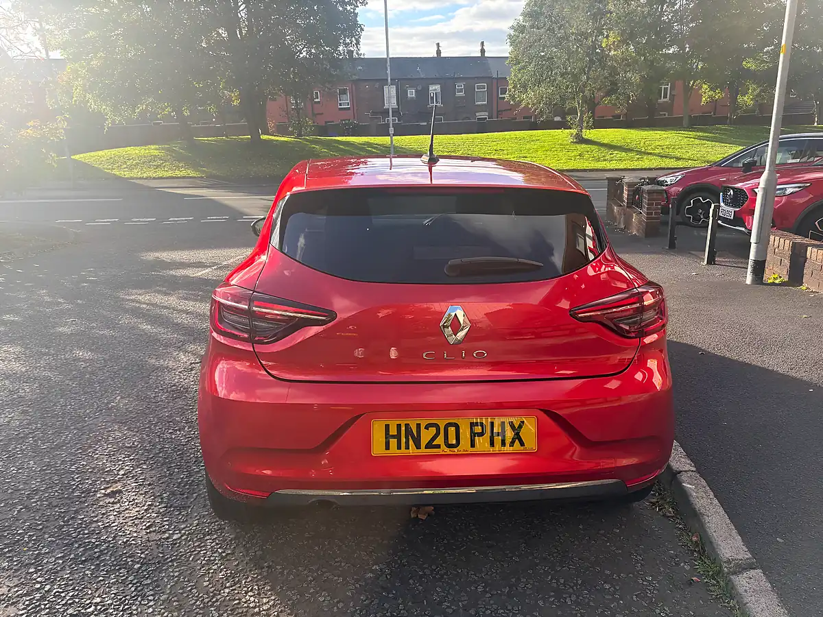 Used 2020 Renault Clio Iconic Red - Interior and Exterior details 4