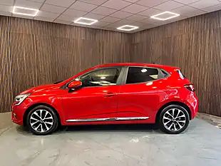 Used 2020 Renault Clio Iconic Red - Interior and Exterior details 15