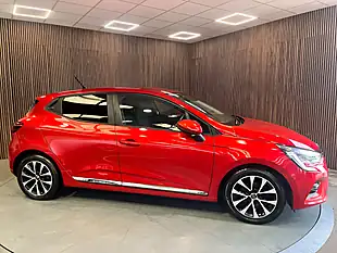 Used 2020 Renault Clio Iconic Red - Interior and Exterior details 20