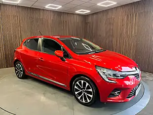 Used 2020 Renault Clio Iconic Red - Interior and Exterior details 6