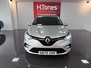 Used 2020 Renault Clio Iconic Silver - Interior and Exterior details 18