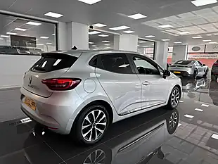 Used 2020 Renault Clio Iconic Silver - Interior and Exterior details 2