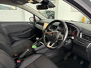 Used 2020 Renault Clio Iconic Silver - Interior and Exterior details 20