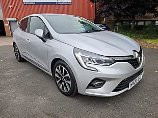 Used 2020 Renault Clio Iconic Silver - Interior and Exterior details 16