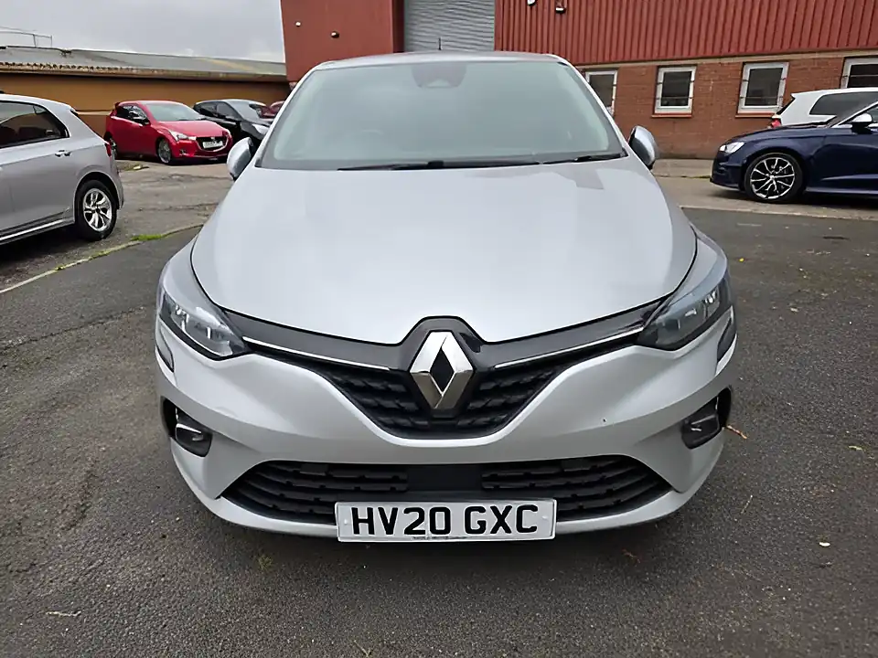 Used 2020 Renault Clio Iconic Silver - Interior and Exterior details 2