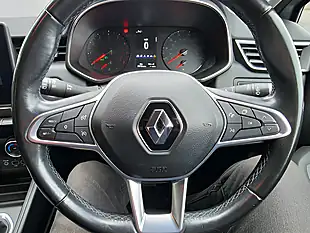 Used 2020 Renault Clio Iconic Silver - Interior and Exterior details 20