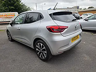Used 2020 Renault Clio Iconic Silver - Interior and Exterior details 8