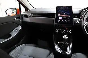 Used 2020 Renault Clio Iconic Valencia Orange - Interior and Exterior details 11