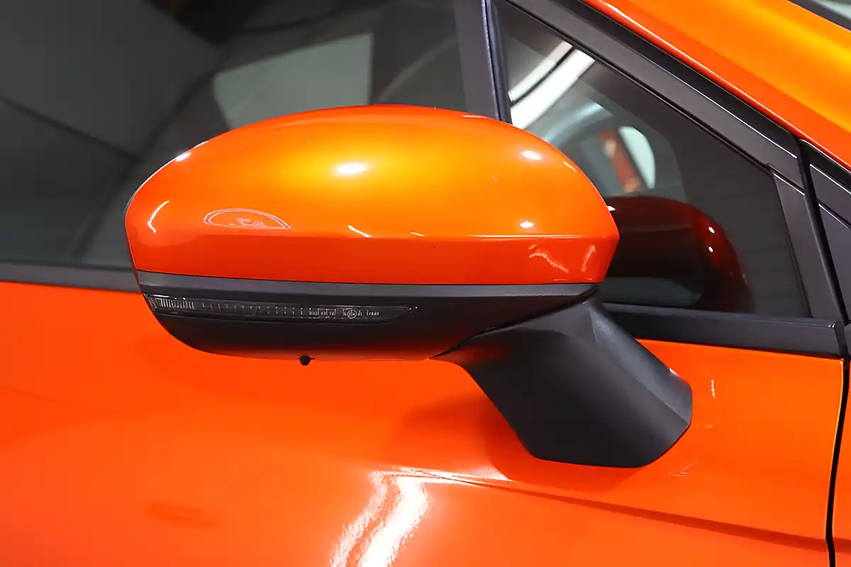 Used 2020 Renault Clio Iconic Valencia Orange - Interior and Exterior details 17