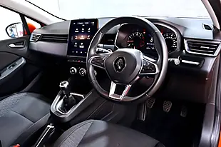 Used 2020 Renault Clio Iconic Valencia Orange - Interior and Exterior details 3