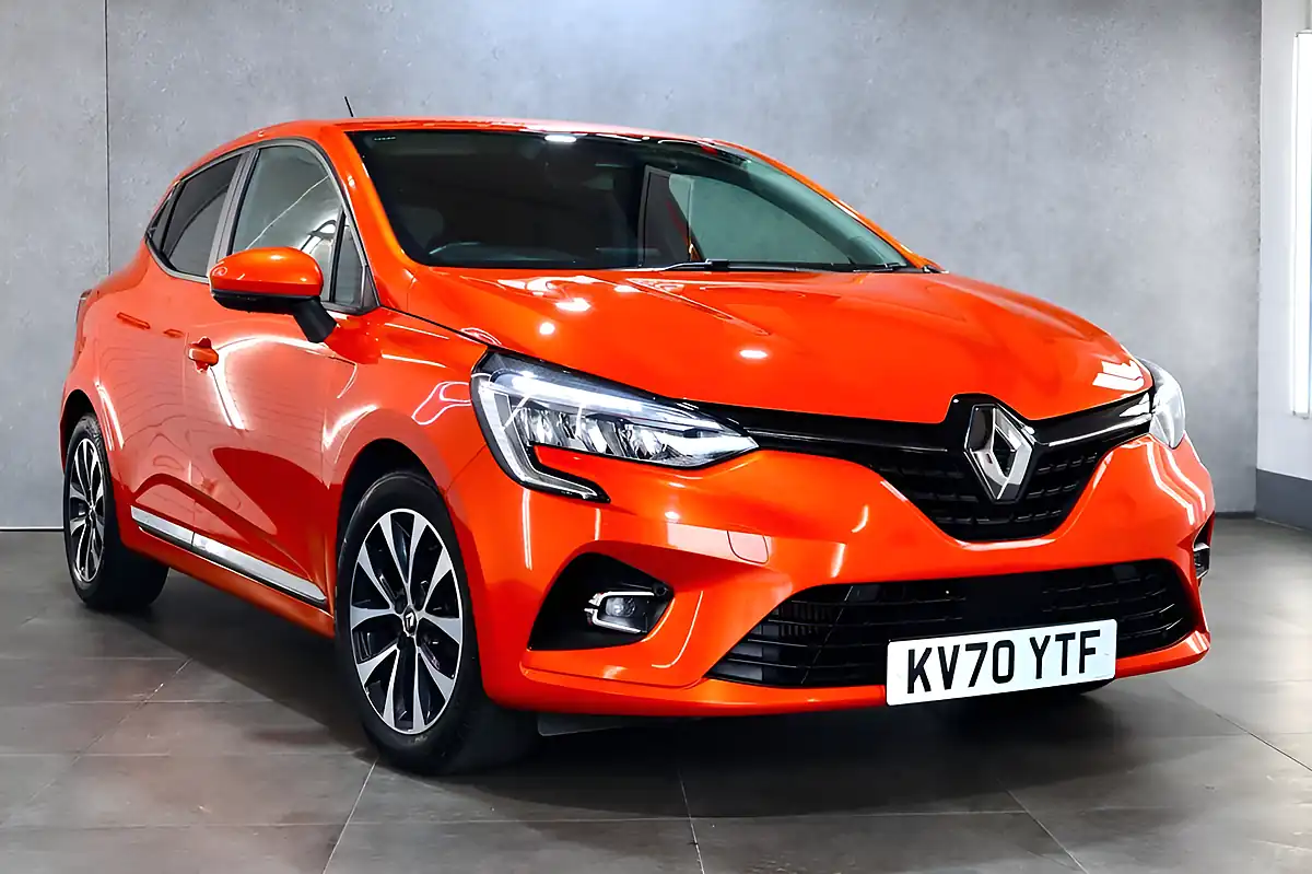 Used 2020 Renault Clio Iconic Valencia Orange - Interior and Exterior details 5
