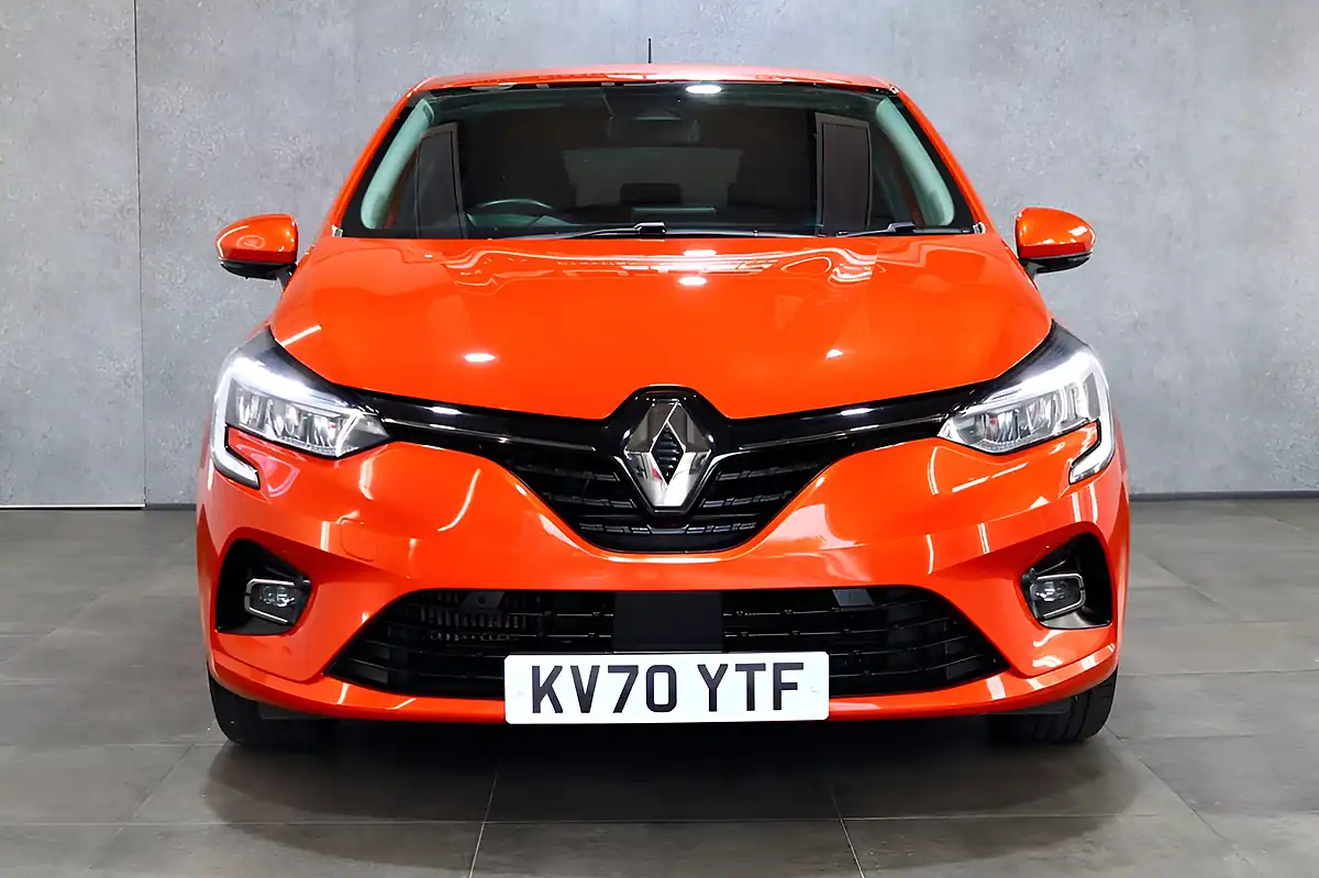 Used 2020 Renault Clio Iconic Valencia Orange - Interior and Exterior details 6