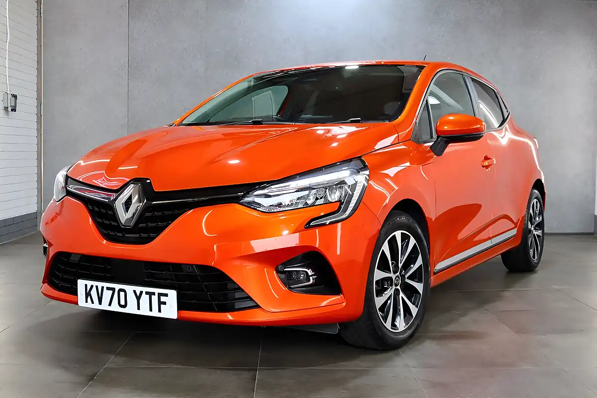 Used 2020 Renault Clio Iconic Valencia Orange - Interior and Exterior details 7