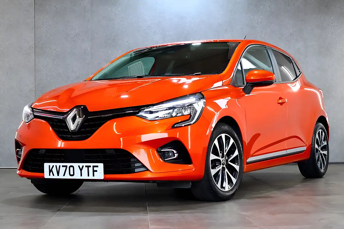 Used 2020 Renault Clio Iconic Valencia Orange - Interior and Exterior details 8