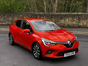 Used 2020 Renault Clio Iconic Valencia Orange - Interior and Exterior details 3