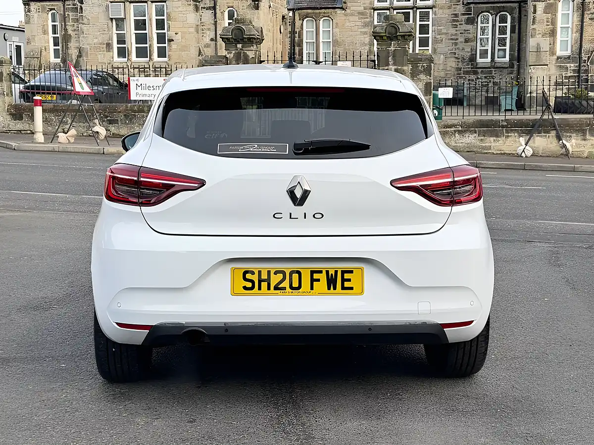 Used 2020 Renault Clio Iconic White - Interior and Exterior details 13