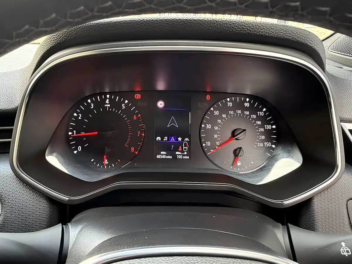 Used 2020 Renault Clio Iconic White - Interior and Exterior details 17