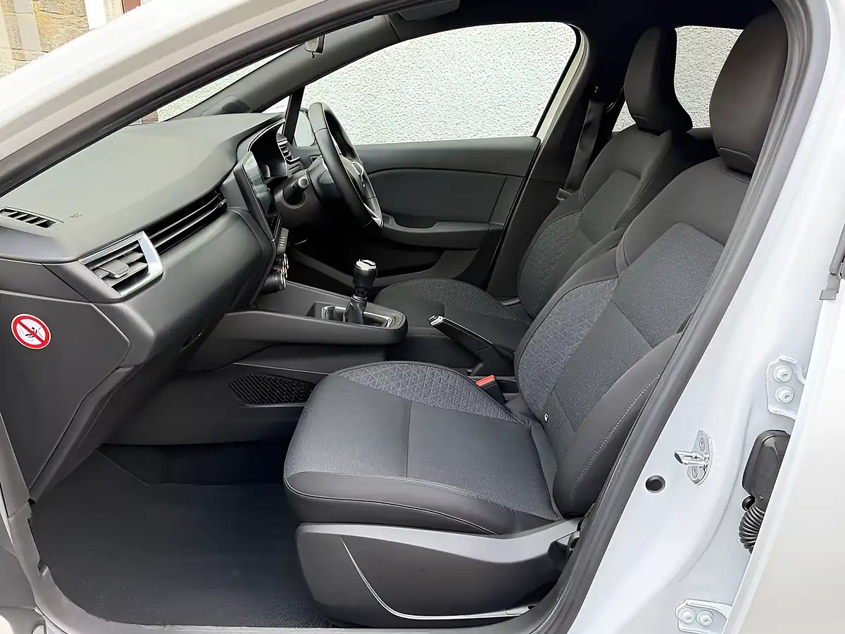 Used 2020 Renault Clio Iconic White - Interior and Exterior details 18