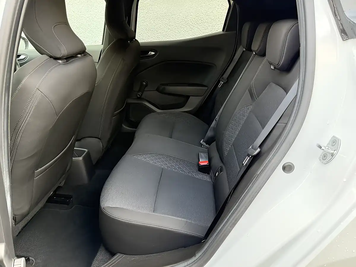 Used 2020 Renault Clio Iconic White - Interior and Exterior details 19