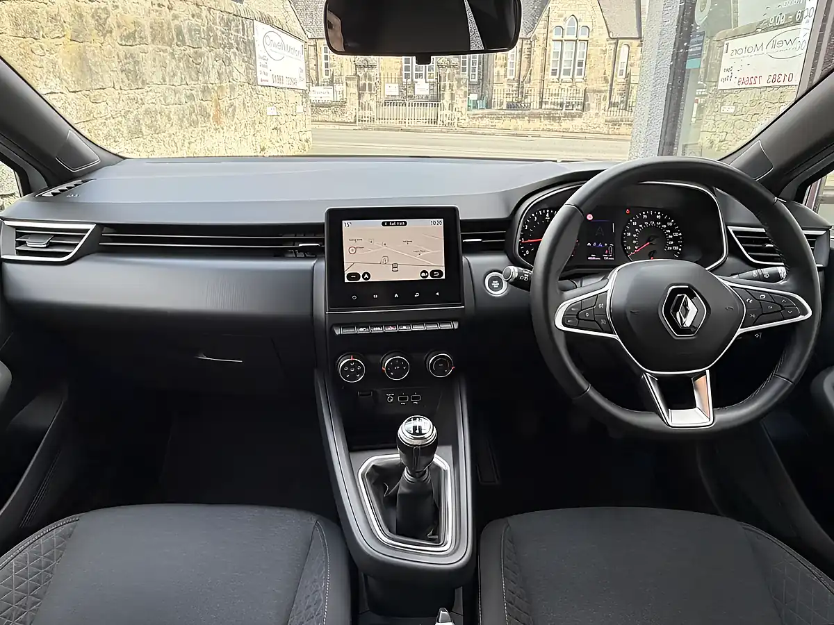 Used 2020 Renault Clio Iconic White - Interior and Exterior details 6