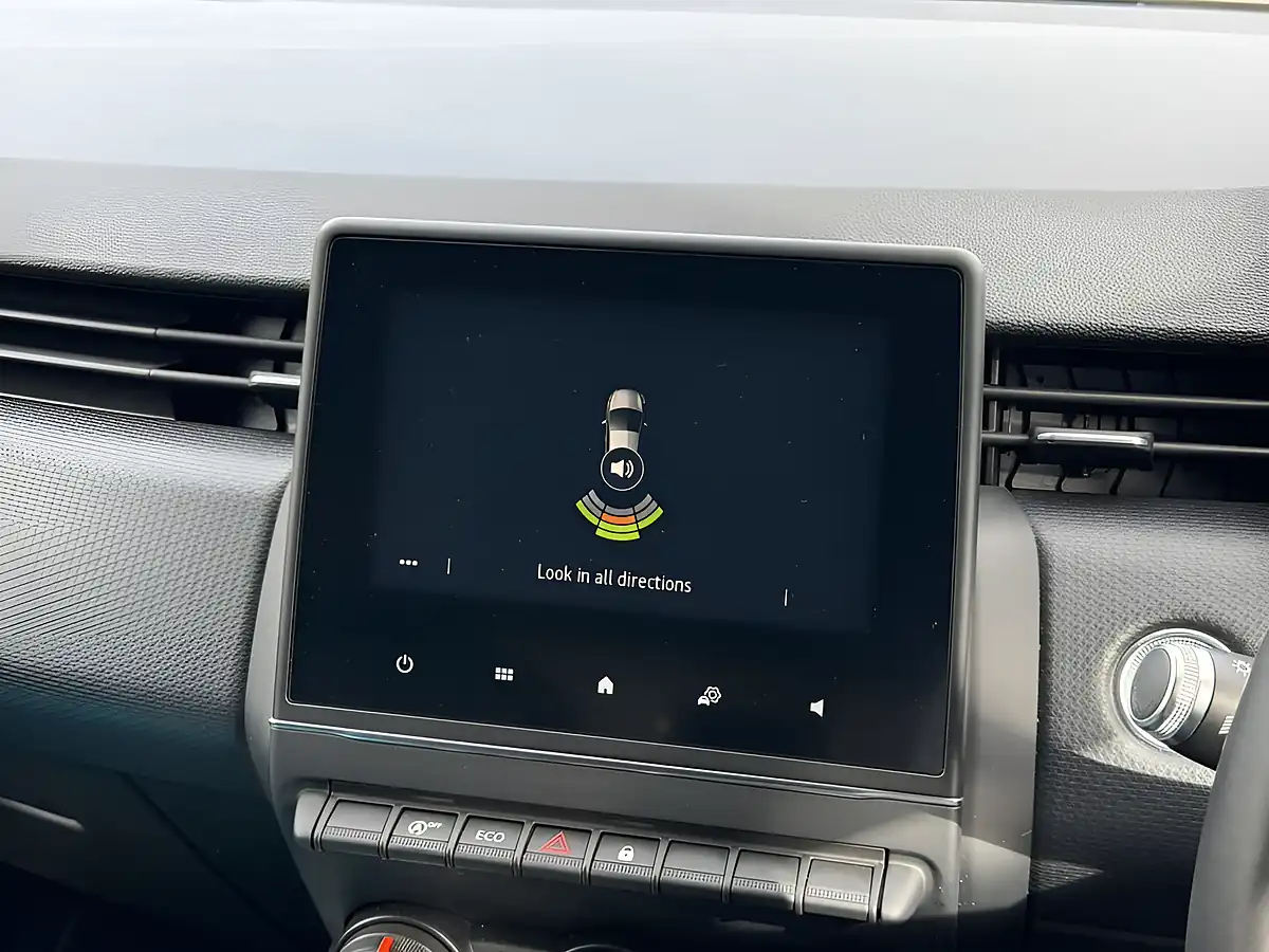Used 2020 Renault Clio Iconic White - Interior and Exterior details 9