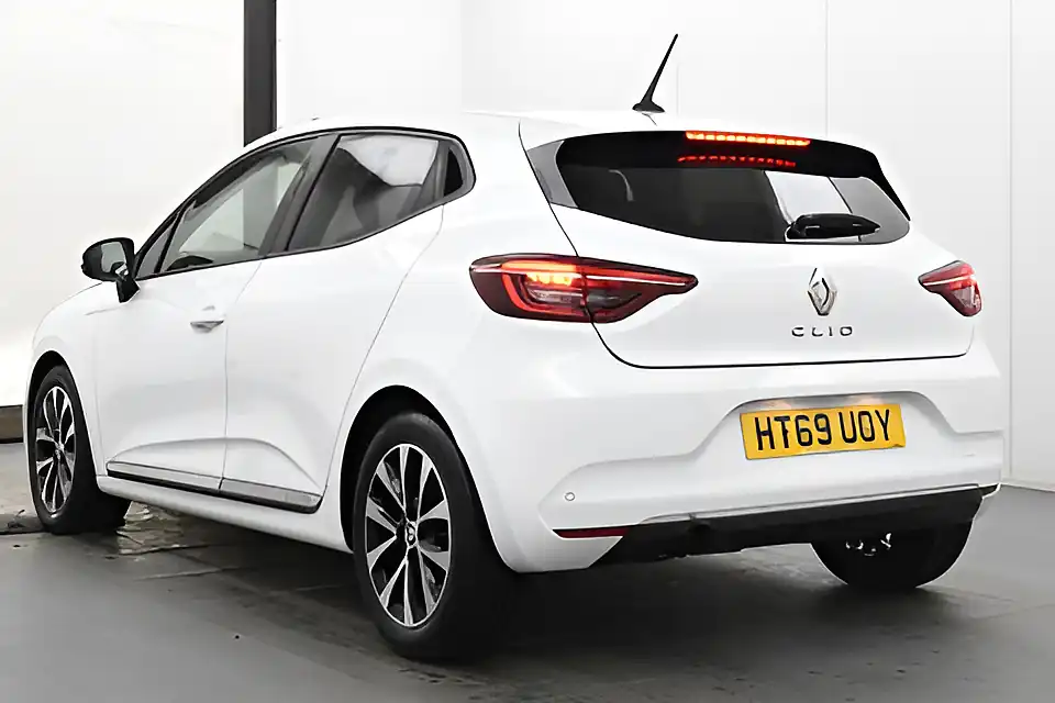 Used 2020 Renault Clio Iconic White - Interior and Exterior details 10