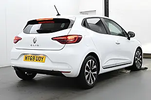 Used 2020 Renault Clio Iconic White - Interior and Exterior details 15
