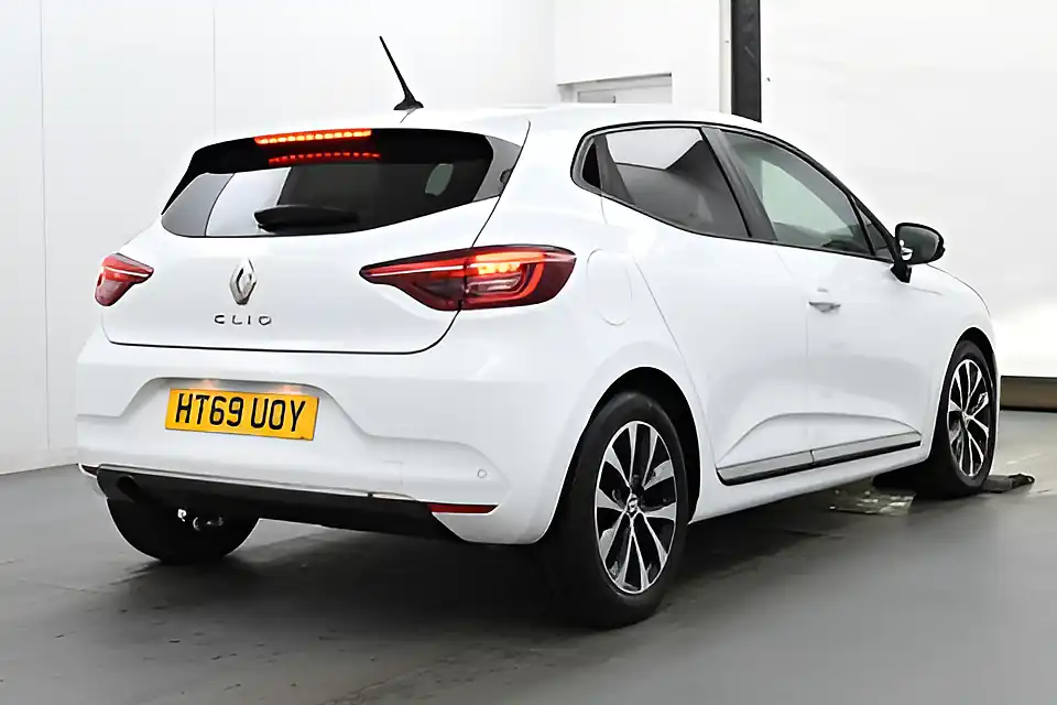 Used 2020 Renault Clio Iconic White - Interior and Exterior details 15