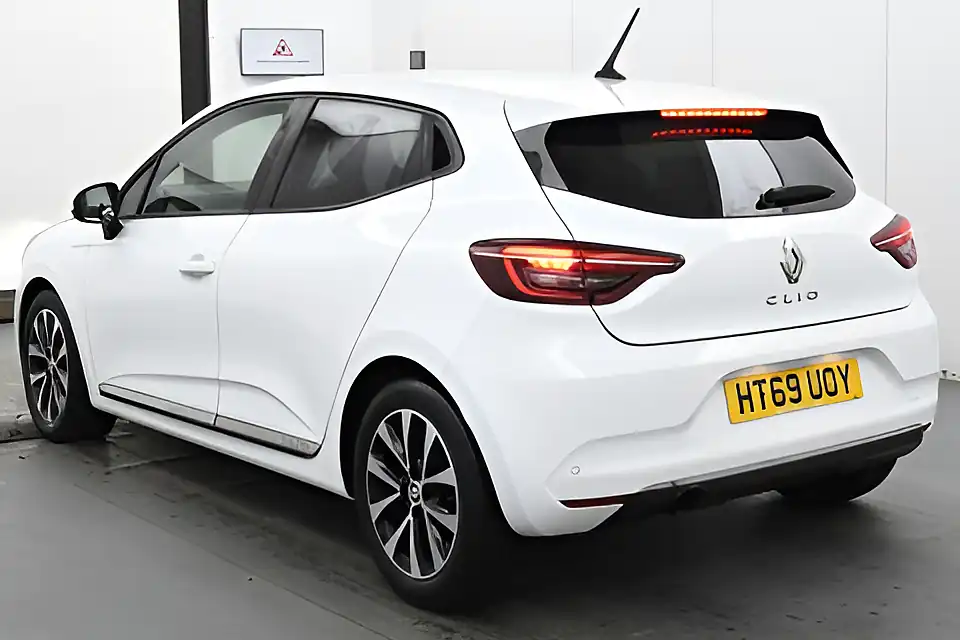 Used 2020 Renault Clio Iconic White - Interior and Exterior details 3