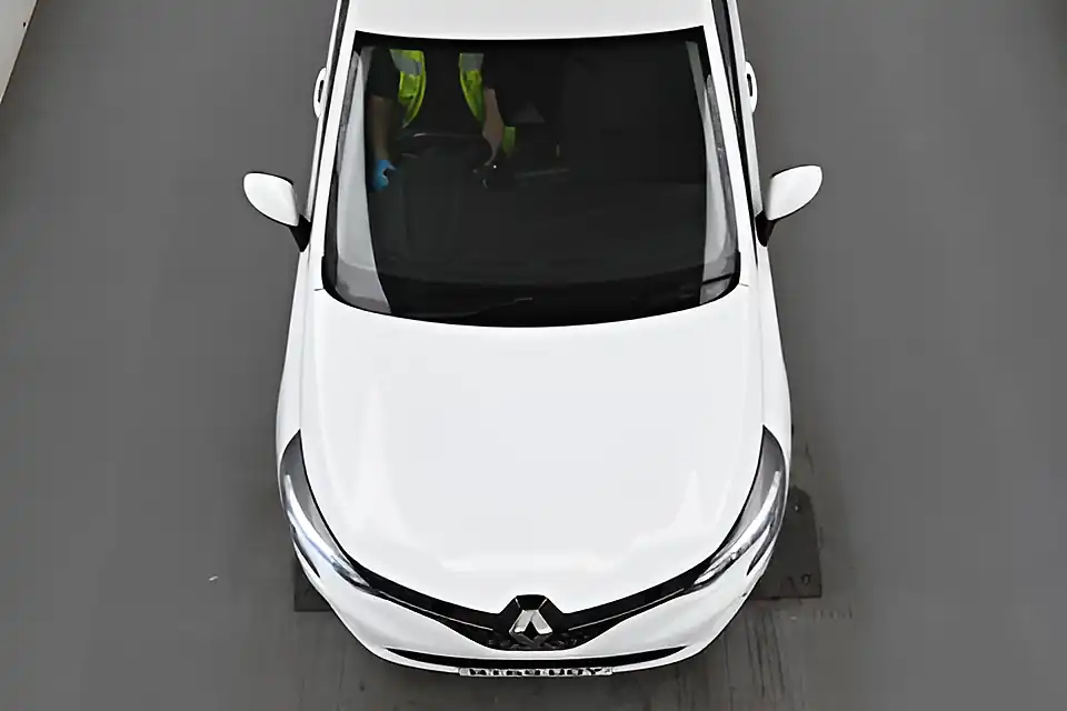 Used 2020 Renault Clio Iconic White - Interior and Exterior details 6