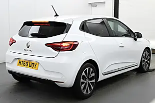 Used 2020 Renault Clio Iconic White - Interior and Exterior details 8