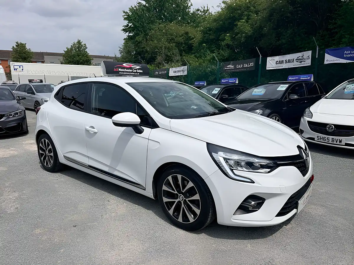 Used 2020 Renault Clio Iconic White - Interior and Exterior details 2