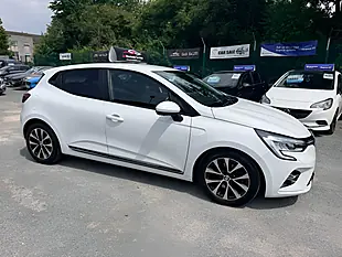 Used 2020 Renault Clio Iconic White - Interior and Exterior details 3