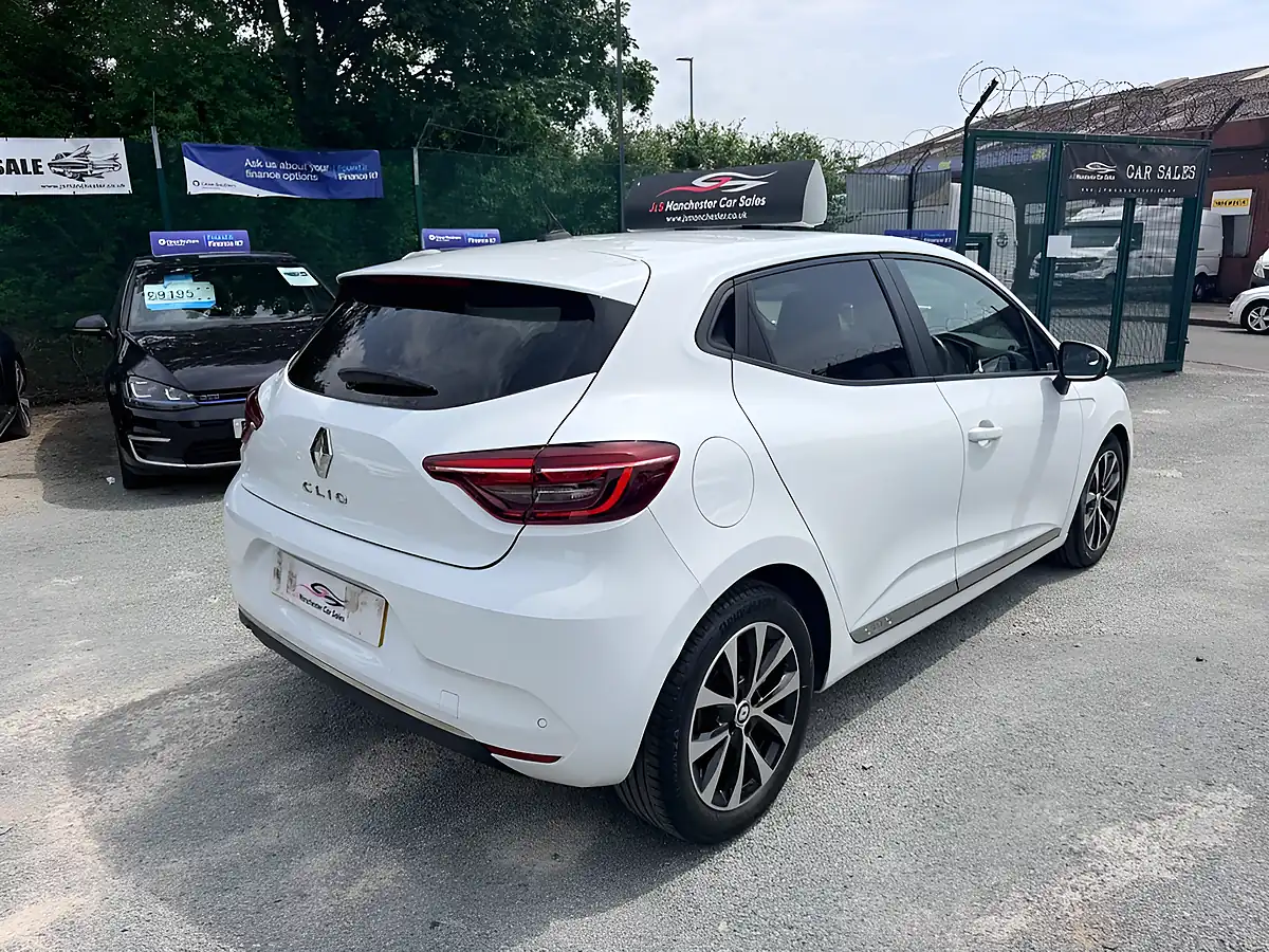 Used 2020 Renault Clio Iconic White - Interior and Exterior details 6