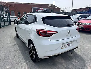 Used 2020 Renault Clio Iconic White - Interior and Exterior details 9