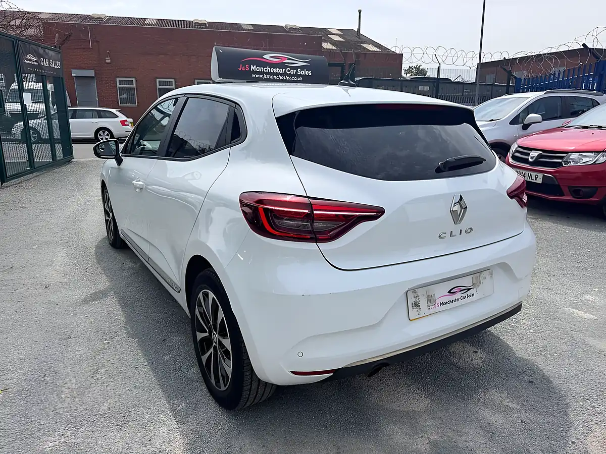Used 2020 Renault Clio Iconic White - Interior and Exterior details 9