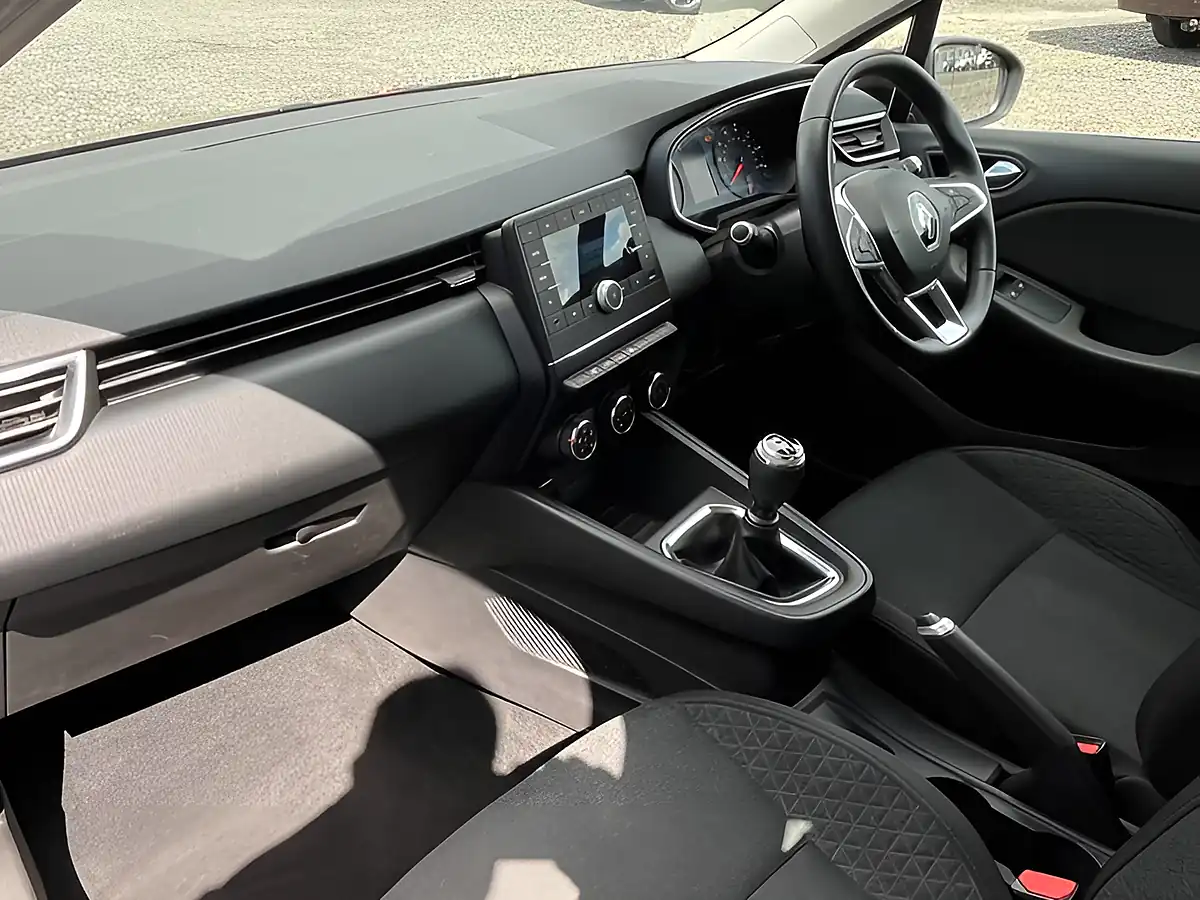 Used 2020 Renault Clio Play Black - Interior and Exterior details 18