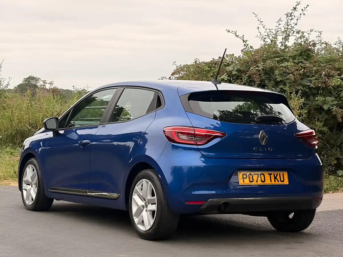 Used 2020 Renault Clio Play Blue - Interior and Exterior details 6