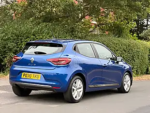 Used 2020 Renault Clio Play Blue - Interior and Exterior details 8