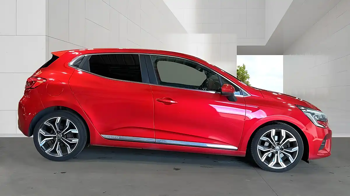 Used 2020 Renault Clio S Edition Red - Interior and Exterior details 5