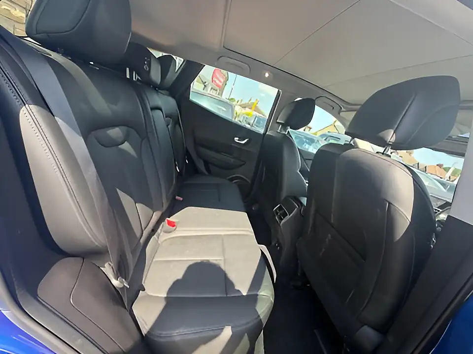 Used 2020 Renault Kadjar GT Line Blue - Interior and Exterior details 10
