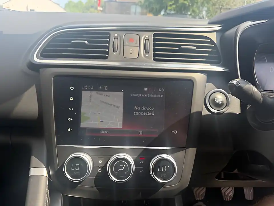 Used 2020 Renault Kadjar GT Line Blue - Interior and Exterior details 15