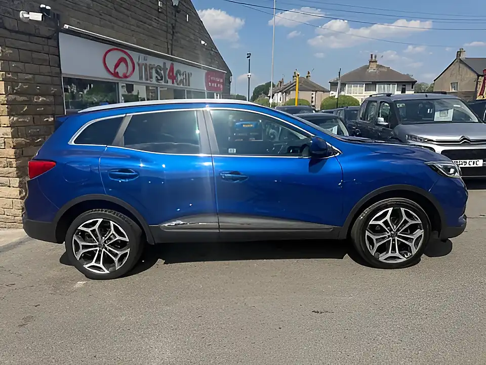 Used 2020 Renault Kadjar GT Line Blue - Interior and Exterior details 6