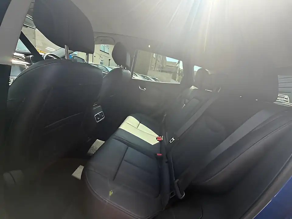 Used 2020 Renault Kadjar GT Line Blue - Interior and Exterior details 9